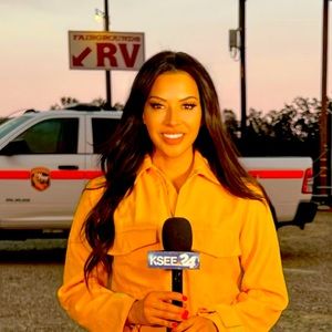 Meet your Posher, Juanita